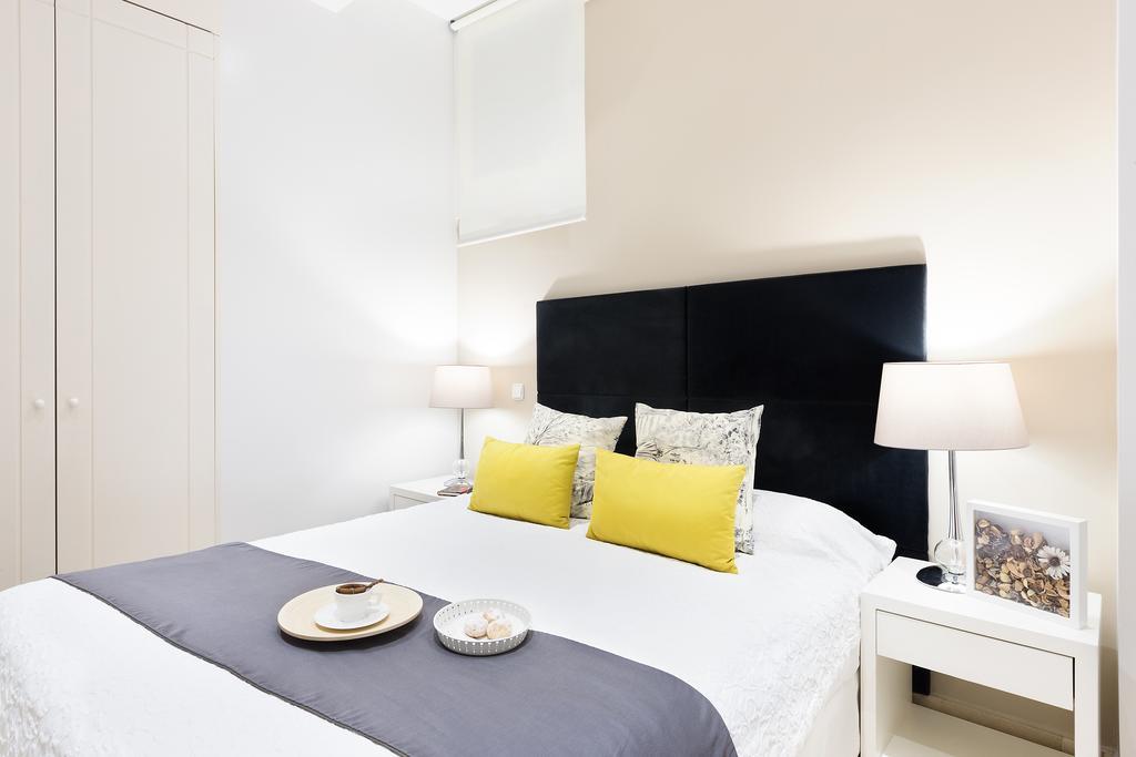 Carretas Apartments Madrid Exteriör bild